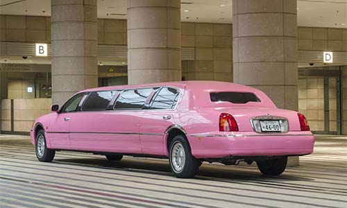 Elegant and Unique: Pink Limo Rental Options in Miami - i love miami limos